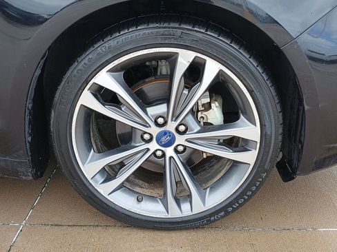 Used 2020 Ford Fusion Titanium AWD/4WD image 33
