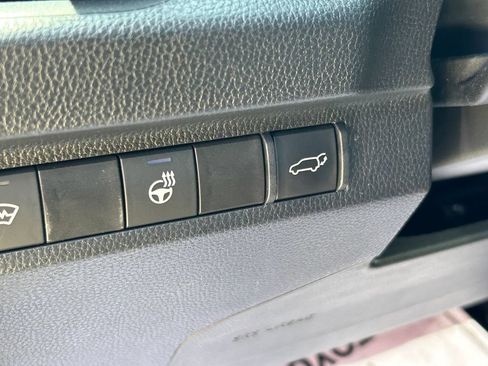 Used 2024 Toyota RAV4 XLE Premium AWD/4WD image 27