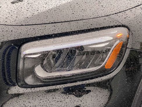 New 2025 Mercedes-Benz GLB 250 4MATIC image 7