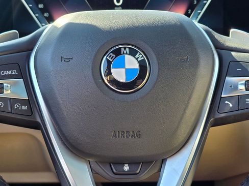 Used 2023 BMW 330i Sedan w/ Premium Package RWD image 26