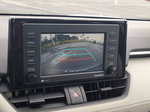 Used 2022 Toyota RAV4 XLE image 26