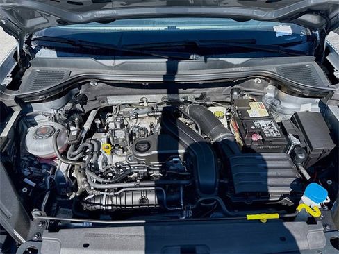 Used 2022 Volkswagen Taos SE image 35