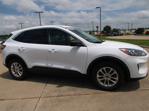 Used 2022 Ford Escape SE AWD/4WD image 3