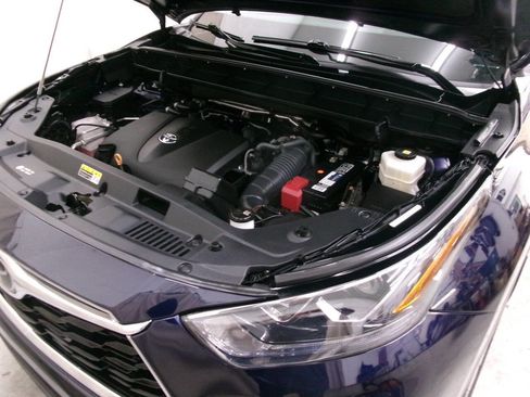 Used 2021 Toyota Highlander Limited AWD/4WD image 39