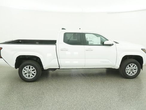 New 2025 Toyota Tacoma SR5 image 44