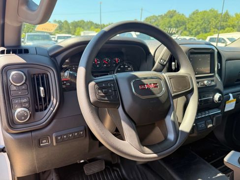 New 2026 GMC Sierra 2500 Pro w/ Convenience Package AWD/4WD image 15