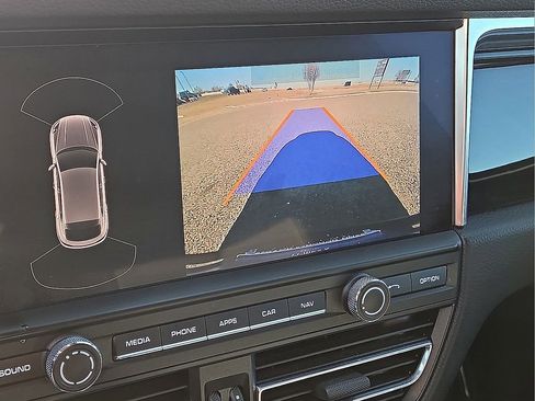 Used 2020 Porsche Macan image 23