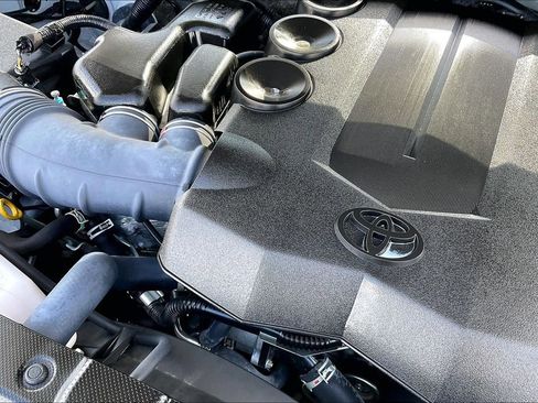 Used 2024 Toyota 4Runner SR5 Premium w/ Moonroof Package image 32