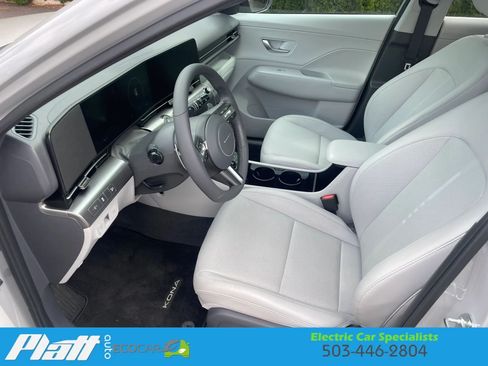 Used 2024 Hyundai Kona Limited FWD image 20
