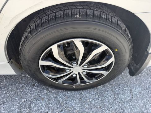Used 2012 Toyota Camry LE FWD image 10
