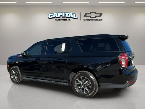 Used 2022 Chevrolet Suburban Z71 w/ Z71 Off-Road Package image 3