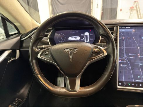 Used 2016 Tesla Model S 70D image 21