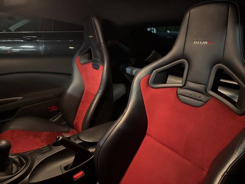 Used 2015 Nissan 370Z NISMO image 3