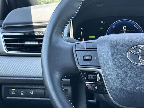 Used 2025 Toyota Camry SE w/ Multimedia Upgrade Package FWD image 9