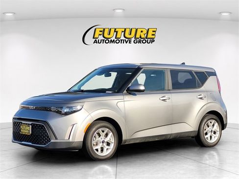 Used 2023 Kia Soul LX w/ Option Group 015 image 5