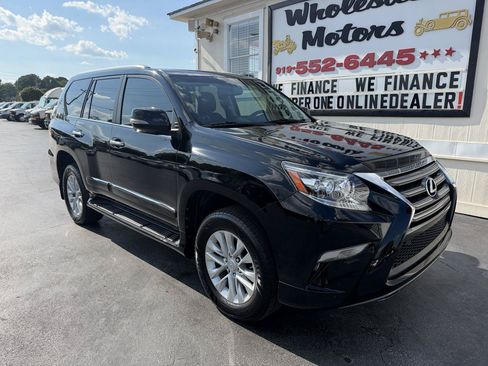 Used 2019 Lexus GX 460 Premium AWD/4WD image 2