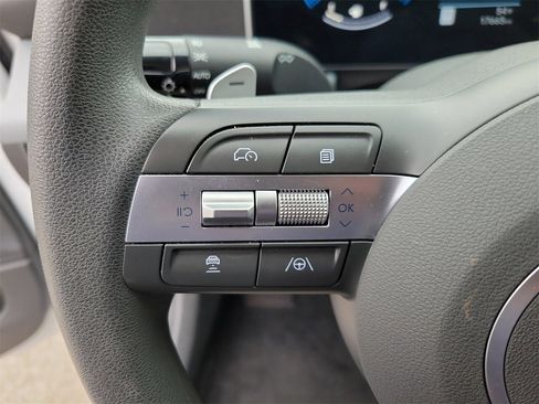 Used 2025 Hyundai Sonata SEL image 18