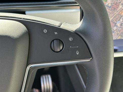 Used 2026 Tesla Model X Plaid image 25