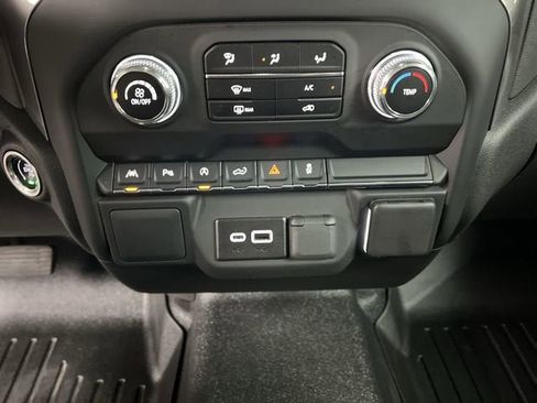 Certified 2025 GMC Sierra 1500 Pro w/ Pro Value Package AWD/4WD image 17