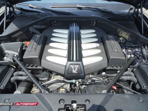 Used 2015 Rolls-Royce Wraith image 13