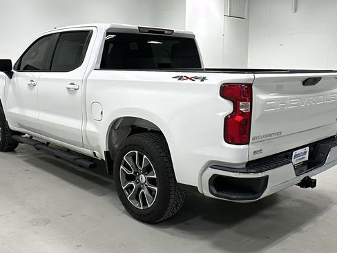 Used 2021 Chevrolet Silverado 1500 LT image 3