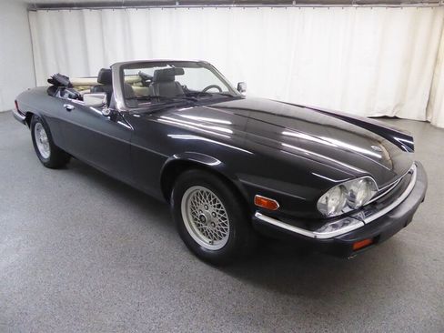 Used 1989 Jaguar XJS V12 Convertible image 1