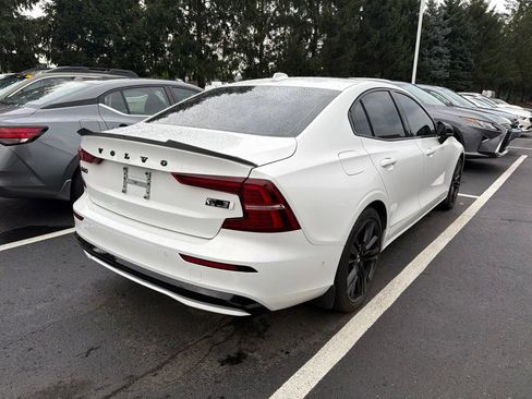 Used 2023 Volvo S60 T8 Ultimate AWD/4WD image 3