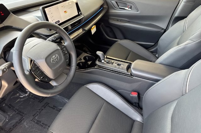 New 2027 Toyota Prius FWD image 10
