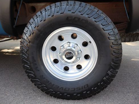 Used 2004 GMC Sierra 2500 SLT w/ Heavy-Duty Power Package AWD/4WD image 41