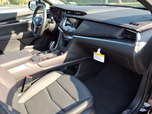 New 2025 Cadillac XT5 Premium Luxury w/ LPO, Floor Liner Package image 24