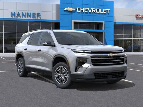 New 2026 Chevrolet Traverse LT w/ Driver Confidence Package FWD image 7