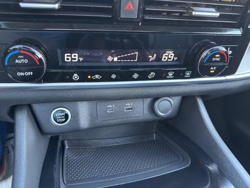 Used 2021 Nissan Rogue SV w/ Premium Package image 25
