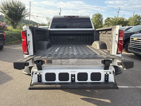 Used 2025 Chevrolet Silverado 2500 LTZ w/ LTZ Plus Package AWD/4WD image 4