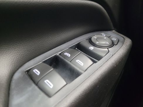 Used 2019 Chevrolet Equinox LT FWD image 27