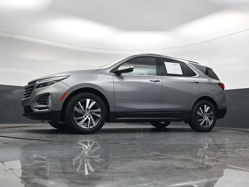 Used 2023 Chevrolet Equinox Premier FWD image 39