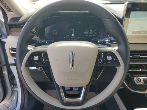 New 2026 Lincoln Corsair Reserve image 16