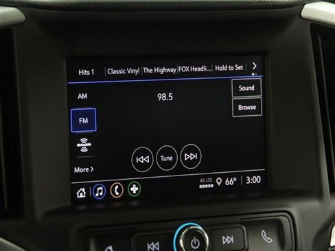 Used 2024 GMC Terrain SLE image 10