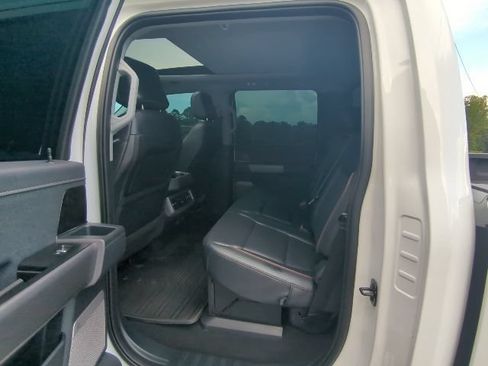 Used 2025 Ford F250 Lariat w/ Lariat Ultimate Package AWD/4WD image 18