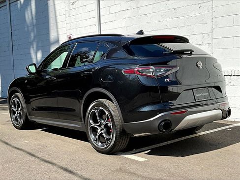 Used 2024 Alfa Romeo Stelvio Ti image 3
