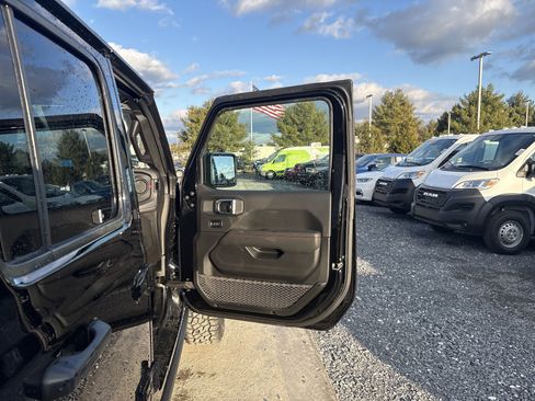 New 2026 Jeep Gladiator Rubicon image 8