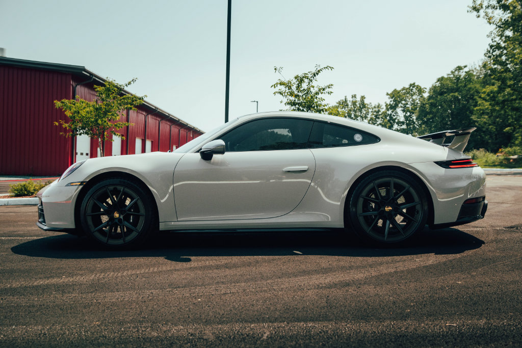 Used 2026 Porsche 911 Carrera T RWD image 11