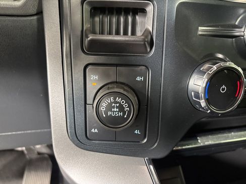 Used 2025 Ford F150 Lariat w/ FX4 Off-Road Package image 18