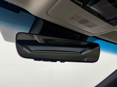 Used 2020 Lexus ES 350 Ultra Luxury w/ Accessory Package 2 image 19