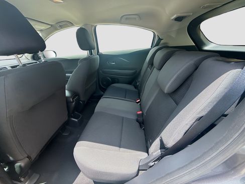 Used 2021 Honda HR-V LX image 22