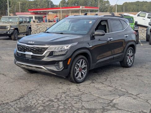 Used 2023 Kia Seltos SX w/ SX Sunroof Package image 6