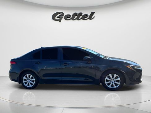 Used 2025 Toyota Corolla LE FWD image 4
