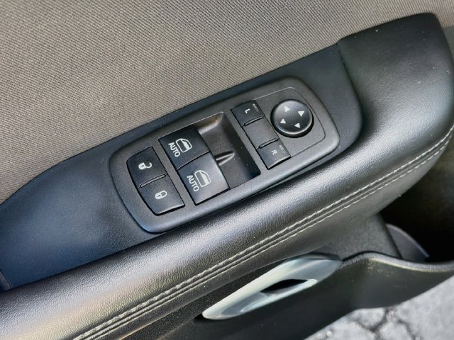 Used 2022 Dodge Challenger R/T Scat Pack w/ Driver Convenience Group RWD image 18