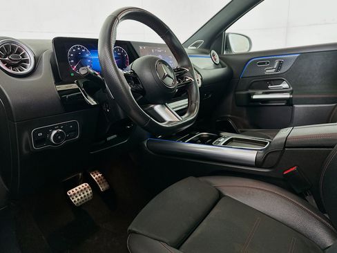 Used 2024 Mercedes-Benz GLA 250 4MATIC image 7