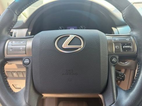 Used 2016 Lexus GX 460 w/ Navigation Package AWD/4WD image 17