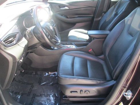 Used 2021 Buick Encore GX Essence w/ Experience Buick Package AWD/4WD image 9